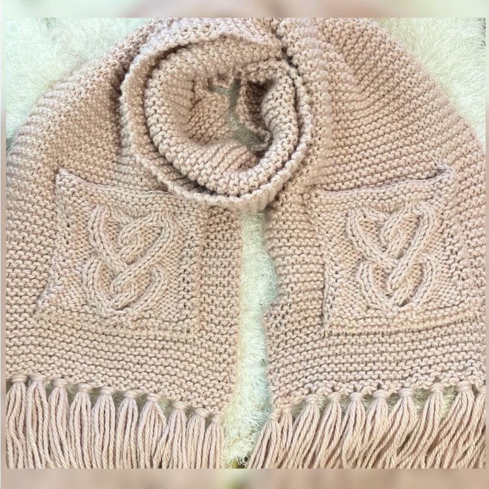 Handmade Hand Crafted Knit Celtic Heart Scarf/Shawl with Pockets Pink - Picture 2 of 4